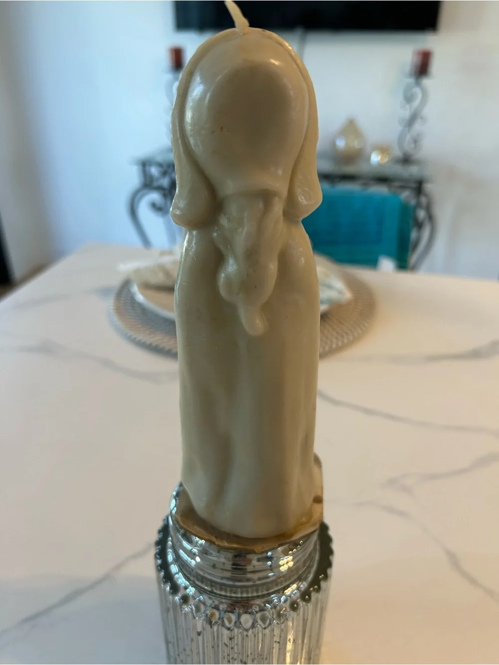 Vintage Sun Pilgrim Prayer Women Figure Candle in Beige and Yellow